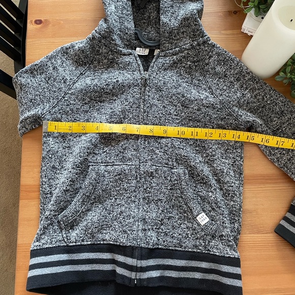 EUC boys gap zip-up - Picture 3 of 4